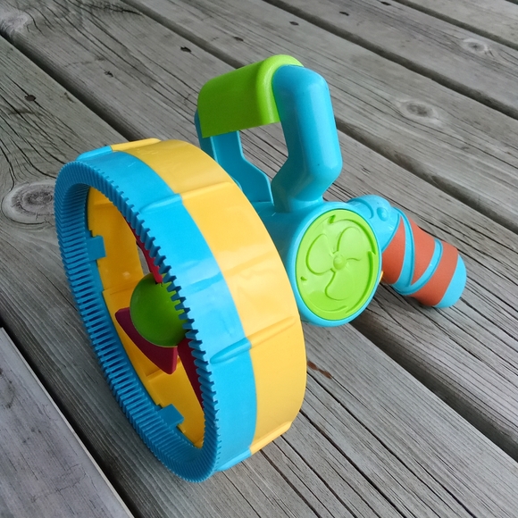 Kids Water Strike Storm Drencher Water Blaster + 2 Bubble Blowers Summer Toys - Picture 5 of 16